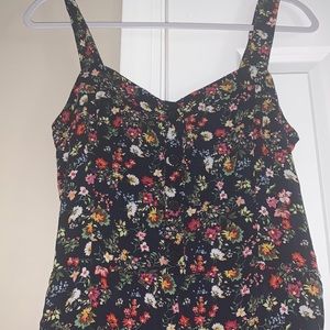 Gently worn Loft Outlet Floral Jumpsuit w/ pockets!